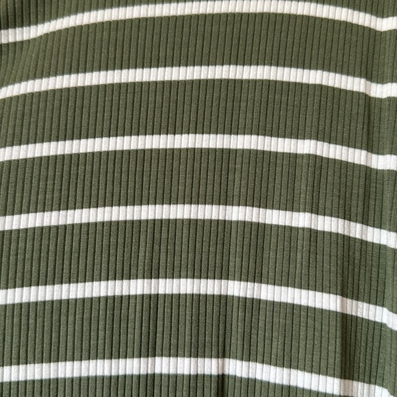 Striped Loose Fit Dress - Picture 3 of 4